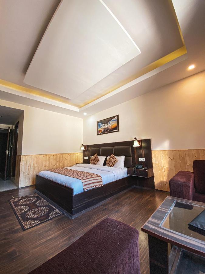 Hotel Manali Queen Exteriör bild